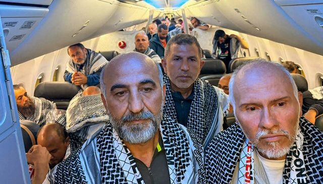 İsrail’in alıkoyduğu aktivistler yaşadıklarını anlattı: Gemiyi hapishaneye çevirdiler