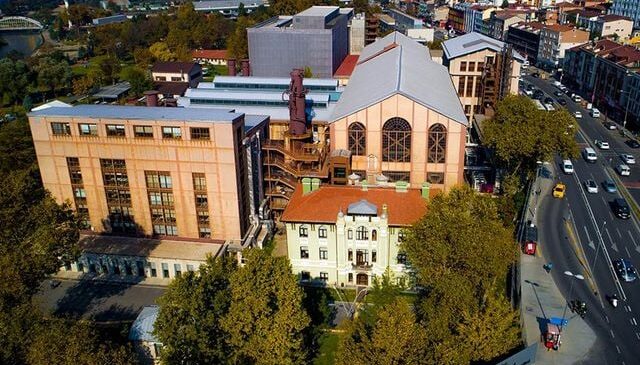İstanbul Bilgi Üniversitesi kapatıldı
