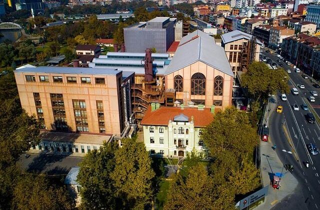 İstanbul Bilgi Üniversitesi kapatıldı