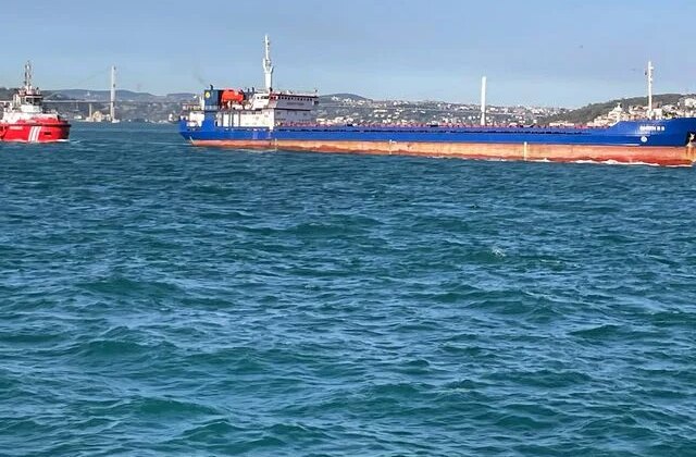 İstanbul Boğazı’nda gemi arızası! Trafik askıya alındı