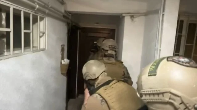 İstanbul’da sahte belgelerle ikamet izni aldıran şüphelilere operasyon: 31 gözaltı