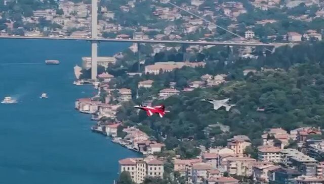 İstanbul semalarında HÜRJET’TEN nefes kesen şov