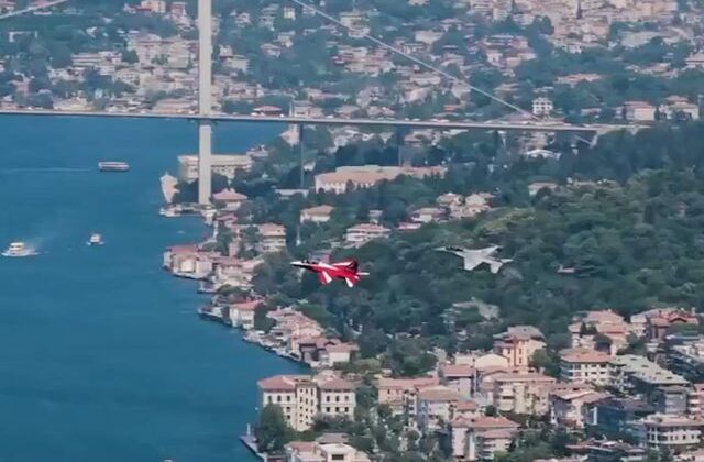 İstanbul semalarında HÜRJET’TEN nefes kesen şov