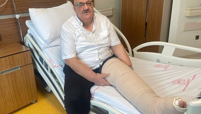 Bacağı şişti, giyecek pantolon bulamadı! Gerçeği hastanede öğrendi