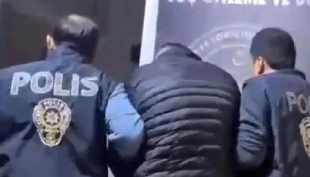 İzmir’de 50 yıl hapis cezasıyla aranan şüpheli gardıropta yakalandı