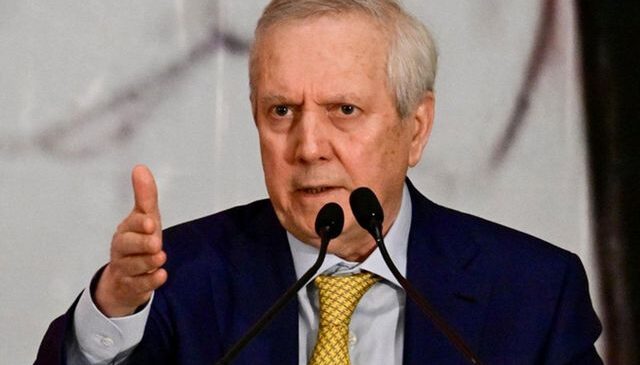 Kadın üyenin sorusuna Aziz Yıldırım’dan olay cevap: Savaşa gidiyoruz savaşa!