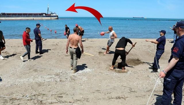 Karasu sahilinde karaya oturan geminin çevresinde denize girmek yasaklandı