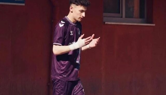 16 yaşındaki futbolcu Abdullah Sultanoğlu’nun hayatını kaybettiği kazaya ilişkin güvenlik kamera görüntüleri ortaya çıktı