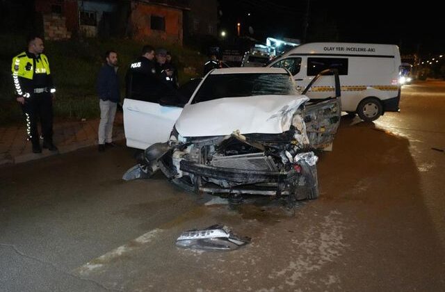 Çekiciye çarpıp otomobilden fırlayan Eda Taşkın kurtarılamadı