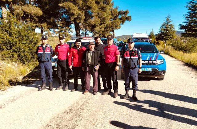 Korkuteli’nde kaybolan alzheimer hastası yaşlı adam için seferber oldular