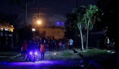 Küba’da elektrik krizi: Halk sokaklara döküldü