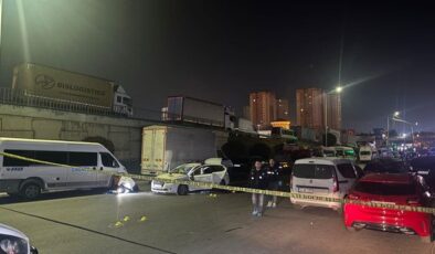 Küçükçekmece’de bir otomobil dur ihtarına uymadı: 1 polis yaralandı