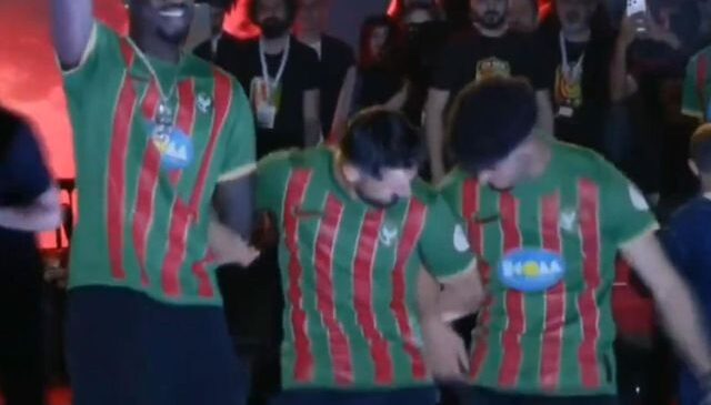 Kutlamalara damga vurdu! Diagne’den geceyi sallayan hareket