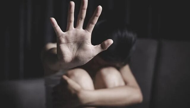 17 öğrenci yargılanıyordu! Rapora rağmen 13 yaşındaki kıza istismarda tepki çeken karar