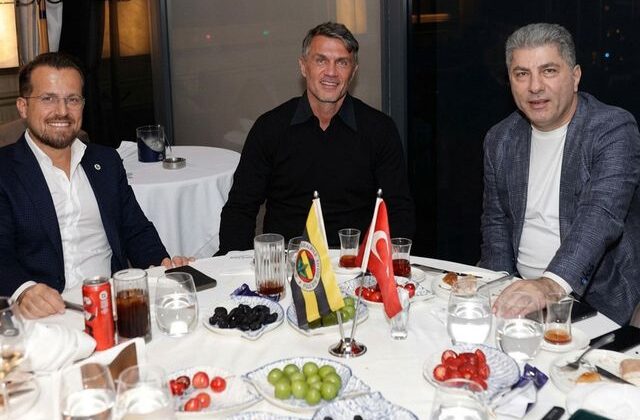 Maldini ve Hakan Safi buluştu! Leao’dan sürpriz bir yorum geldi