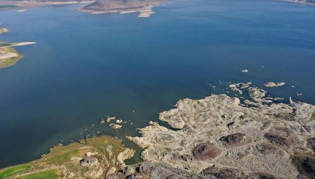 Manisa’daki Demirköprü Barajı’ndan Marmara Gölü’ne su aktarılacak