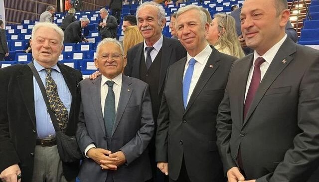 AK Parti ve CHP anlaştı! Mansur Yavaş, Tarihi Kentler Birliği Başkanı seçildi