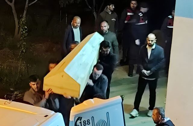 3 çocuk annesi Kader, iple asılı halde ölü buldu