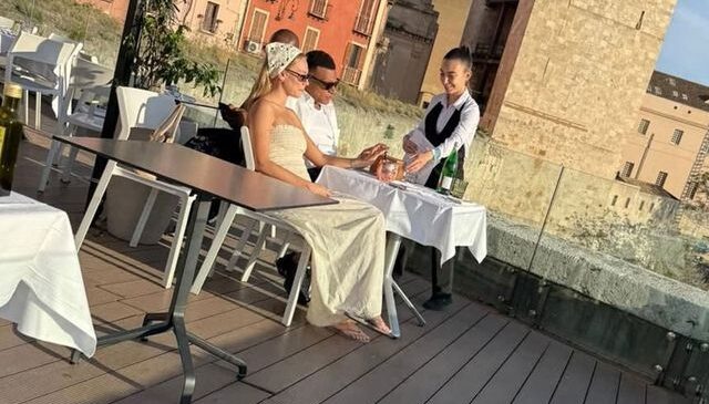 Mbappe ve Ester Exposito, İtalya’da tatile çıktı