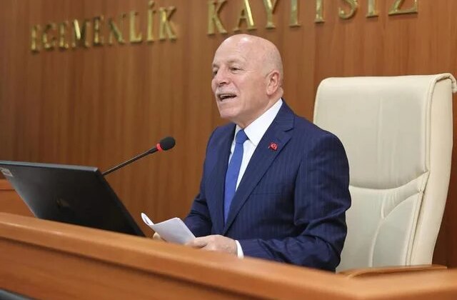 Mehmet Sekmen, hediyelik eşyalara 12,5 milyon TL harcandığını doğruladı