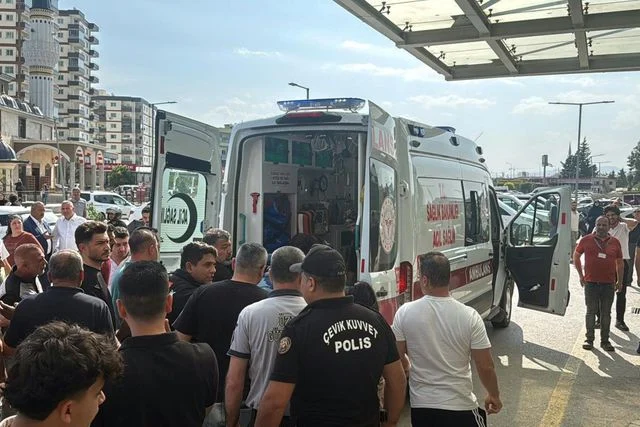 mersinde restorana pompali tufekle saldiri 4 olu 19859264 8166 o