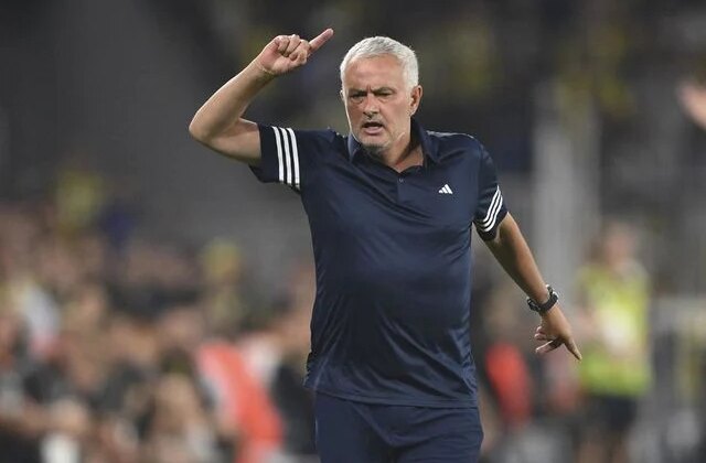 Mourinho üzgün! Namağlup tamamladığı ligi kaçıncı bitirdiğine inanamayacaksınız