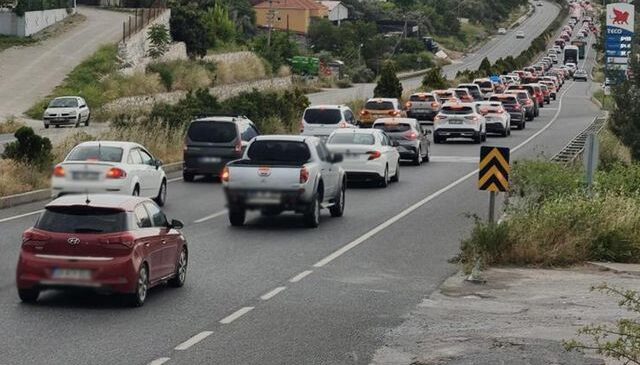Tatilciler Muğla’ya akın etti! Araç kuyruğu 22 kilometreye ulaştı