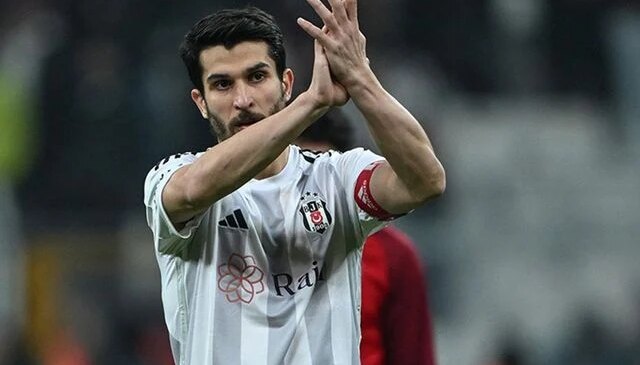 Necip Uysal’dan futbola veda