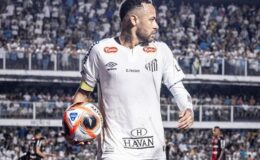 Neymar, Robinho’nun oğlu olan takım arkadaşına tokat attı