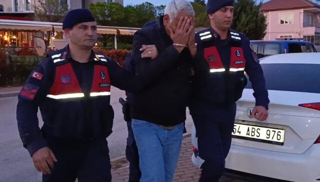 Öğrencilere istismarda bulunan bakkal kamera kayıtlarından yakalandı