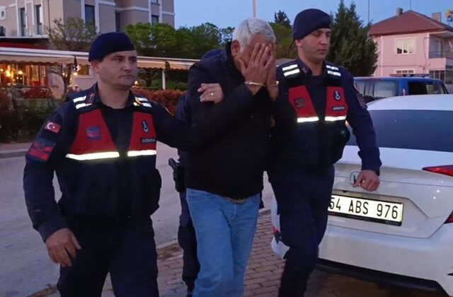 Öğrencilere istismarda bulunan bakkal kamera kayıtlarından yakalandı