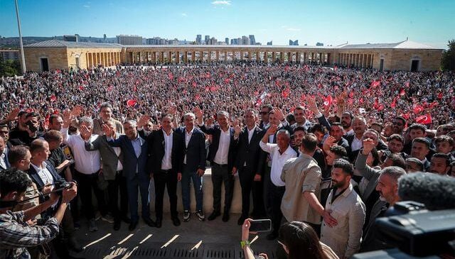 Özgür Özel’in yanında saf tutan milletvekilleri belli oldu