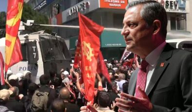 Özgür Özel’in mitingi öncesi Cumhuriyet Meydanı karıştı! Kalabalığa TOMA’lı müdahale