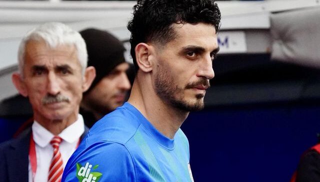 Samet Akaydin yeni takımına imza atıyor
