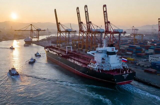 Savaştan bu yana bir ilk! Japonya, Rus petrolünü teslim aldı