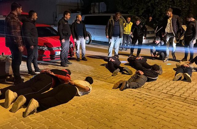 Şehri ayağa kaldırdılar! Art arda ihbarlar geldi, ters kelepçeyle gözaltına alındılar