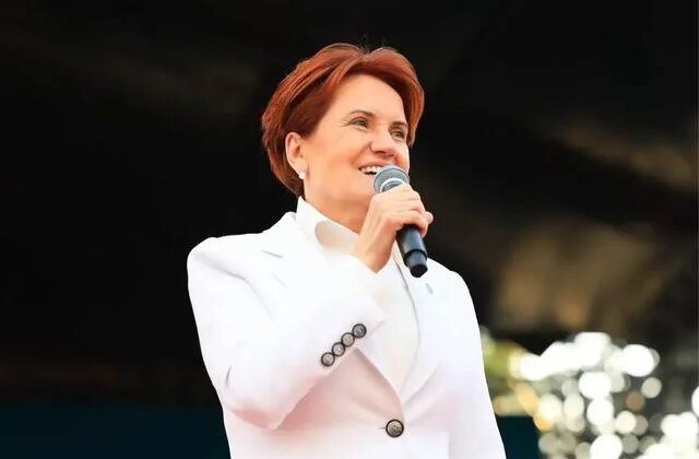 Siyaseti bırakan Meral Akşener’den uzun süre sonra ilk fotoğraf: Yeni imajı dikkat çekti