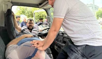Trafikte tartışma ölüm getirdi: Kalp krizi geçiren sürücü hayatını kaybetti