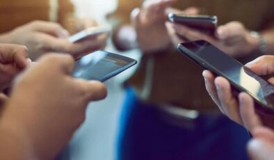 Telefonlara gelen mesaj endişe yarattı: Savaşa mı giriyoruz?