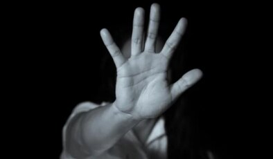 Toplu istismara uğrayan 13 yaşındaki kızın üvey babası tüm suçu çocuğa attı