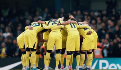 Tottenham yine kaybetti! Küme düşmemeleri için son bir şansları var