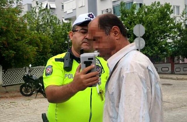 Trafikte zikzak çizerek ilerledi, hem alkollü hem firari çıktı