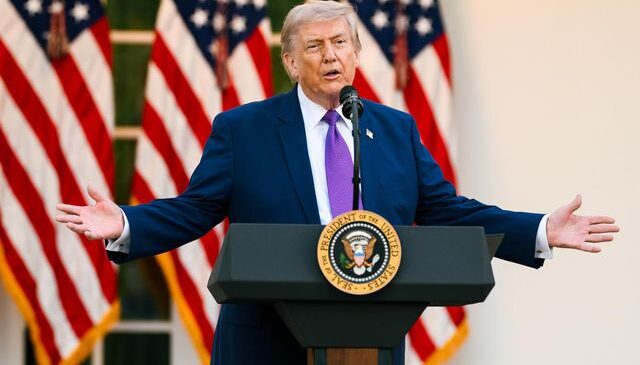 Trump kafa karıştıran sosyal medya paylaşımlarına yine başladı