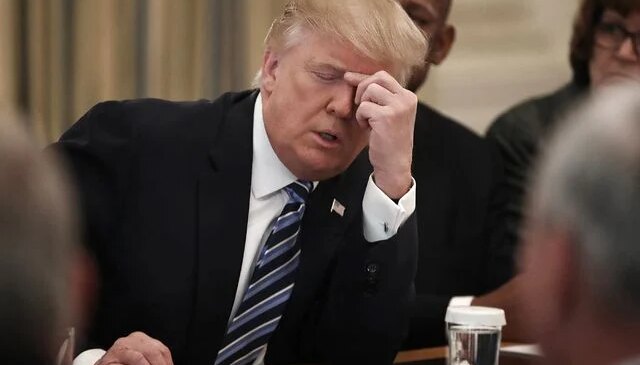 Trump’a anket şoku! Popülaritesi tarihindeki en dip seviyeye indi