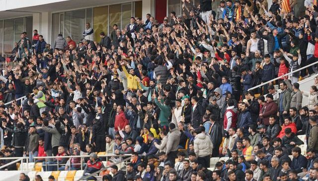 Tüm şehir kenetlendi! 40 otobüs, yüzlerce özel araçla Ankara’ya akın ediyorlar