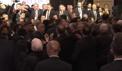 Türkiye Belediyeler Birliği seçiminde İmamoğlu’nun mesajı okunurken kavga çıktı