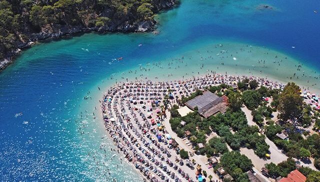 Türkiye kıyıları artık dünya markası! Mavi bayraklı plaj sayımız 580’e yükseldi