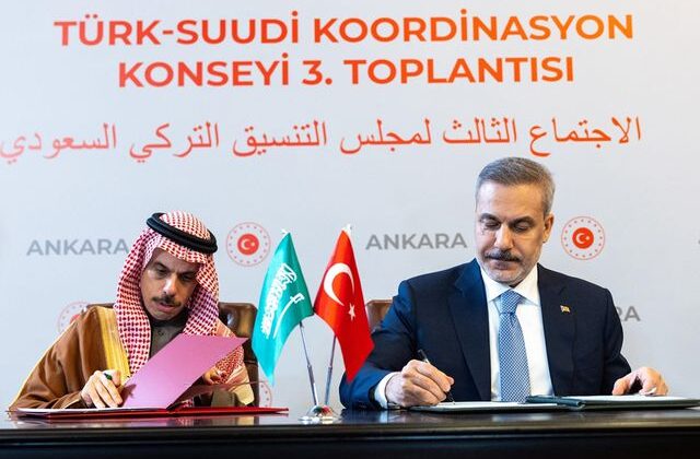 Türkiye ve Suudi Arabistan arasında vize muafiyeti anlaşması imzalandı