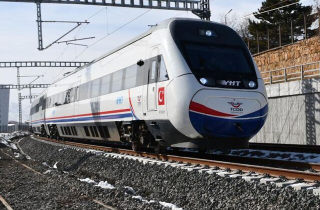 Ulaştırma ve Altyapı Bakanı Uraloğlu Karaman’da çevreyolu açılış töreninde konuştu