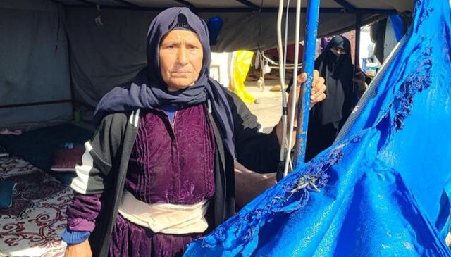 Uyku tutmadı, 13 kişinin hayatını kurtardı